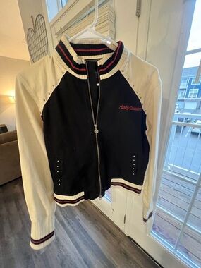 Women’s Vintage Harley Davidson Jacket Size Medium. Perfect Condition